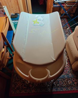 CAM - Fasciatoio e vasca bagnetto ergonomica