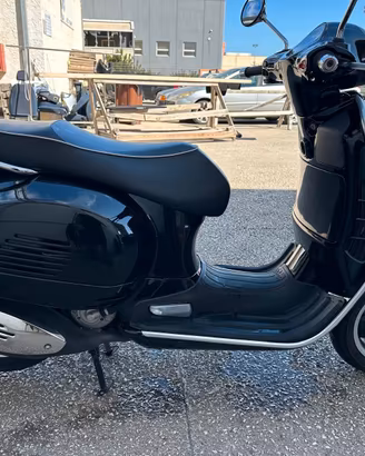 Piaggio Vespa 300 GTS - 2014