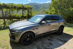 Jaguar F pace