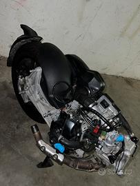 Motore + Ricambi Beverly 300 2024 13.000km