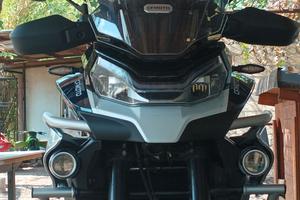 moto 800 Explorer 
