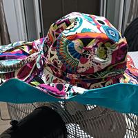 Cappello multicolore donna