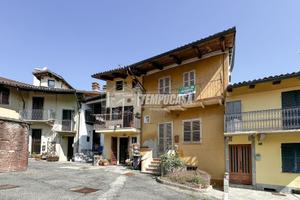 CASA INDIPENDENTE IN VIA CASTELLO 4, NEL CUORE DI