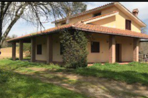 Villa con scuderie