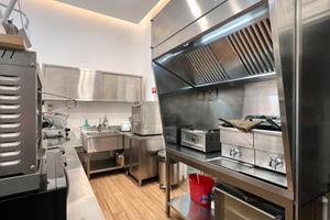 Negozio viale Ceccarini lato mare, food