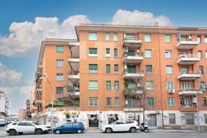 SILENZIOSO APPARTAMENTO IN VIA GENZANO 128, ROMA