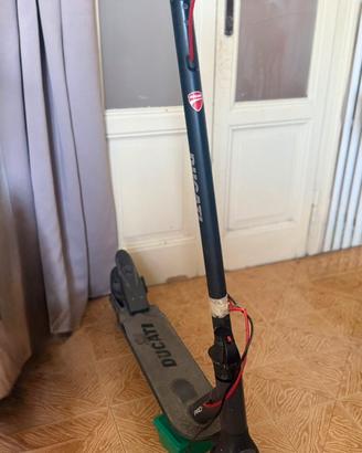 Monopattino elettrico Ducati Pro-I EVO (ricambi)