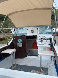 Barca 5.50 autosvuotante con fuoribordo