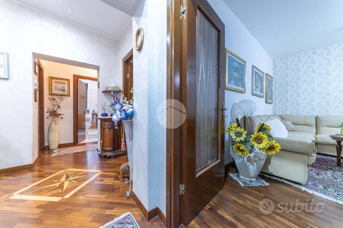 4 LOCALI A MONTEROTONDO - Vista 6