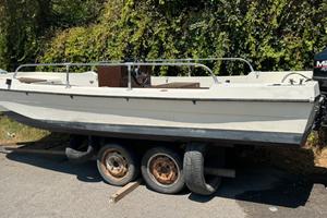 Barca Trimano Ilver + mercury 40cv + garmin UHD2