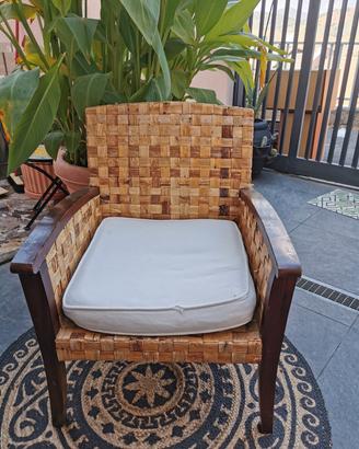 poltrona lavorata a mano stile Maison du Monde