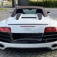 Audi R8 spyder 5.2 v10