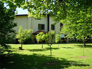 MIRANO ESCLUSIVA VILLA IN CENTRO STORICO