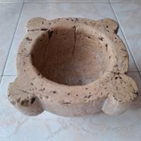 Antico mortaio in marmo