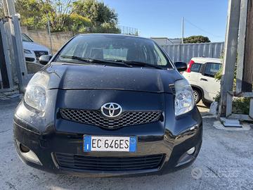 Toyota Yaris 1.0 5 porte Sol GPL