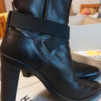 Tronchetti pelle nera hogan tg.40