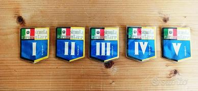 Serie completa Distintivi Scuola Elementare