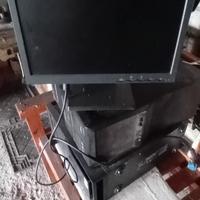 Monitor PC 17pollici..Lenovo,e  FTT