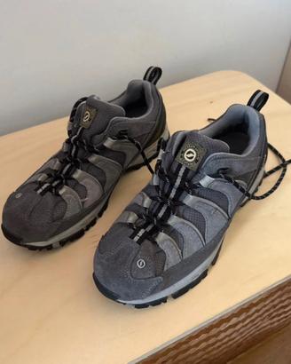 Scarpe da trekking donna scamosciate