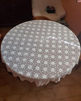 Tovaglia rotonda a uncinetto