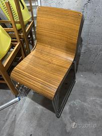 4 sedie in legno con gambe in metallo