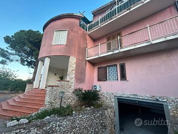 Villa Plurifamiliare Pressi Molara/Monreale