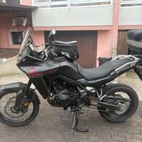 Honda XL750 Transalp 2023 – 4.879 km, come nuova