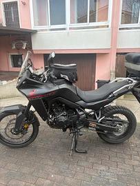 Honda XL750 Transalp 2023 – 4.879 km, come nuova
