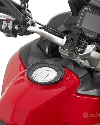 Flangia specifica per borse serbatoio tanklock bmw