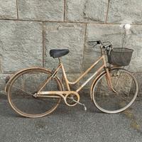 Bicicletta da donna  marca Bianchi  da restaurare