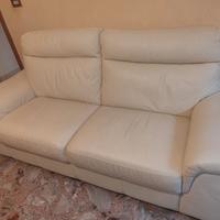 Divano tre posti 