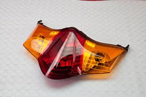 FARO POSTERIORE HONDA VFR 800 2002 2005 VFR800 200