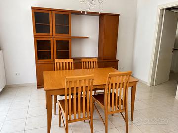 Sala da prano completa, tavolo 4 sedie