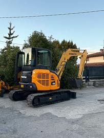 E257-ESCAVATORE KOMATSU PC55