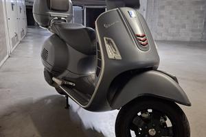 Vespa 300 gts
