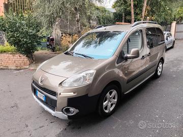 Peugeot Partner Tepee 1.6 HDi 92CV Outdoor 2013