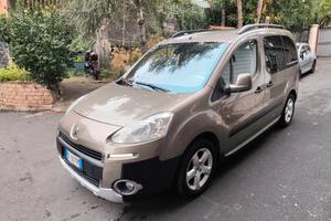 Peugeot Partner Tepee 1.6 HDi 92CV Outdoor 2013