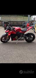 Ducati Streetfighter v4s 