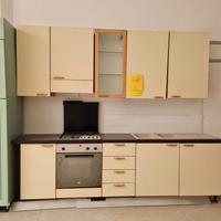 CUCINA COMPONIBILE GIALLO CHIARO