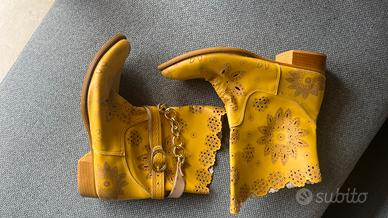 stivaletti gialli
