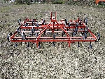 Trattore seminatrici aratri e altro