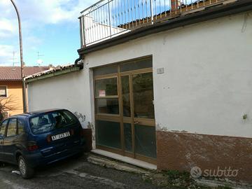Casa cielo/fondo a Lunano