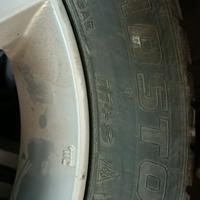 cerchi in lega con gomme termiche 