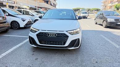 Audi A1 SPB 30 TFSI S tronic line edition LED NAVI