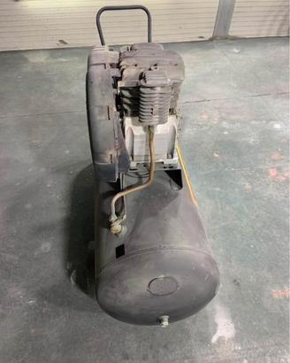 COMPRESSORE NUAIR 200LT