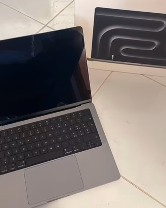 MacBook Pro M3 14” – 8 GB RAM – SSD 512 GB