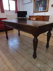 Tavolo da pranzo in legno