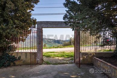 Villa o villino - Trabia