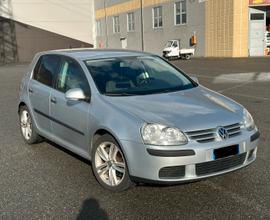 Volkswagen Golf V 1.9 TDI 5p