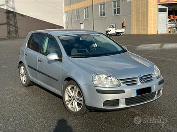 Volkswagen Golf V 1.9 TDI 5p